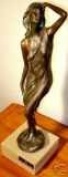 KUNST BRONZE ROTTENECKER FIGUR GRETA-SANDSTEINSOCKEL