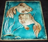 KARLSRUHER MAJOLIKA WANDFLIESE WANDKACHEL WANDBILD ZWEI FISCHE